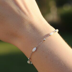 Chic & Stylish Bracelet – A Thoughtful Gift for Women and Girls, DYC1686
